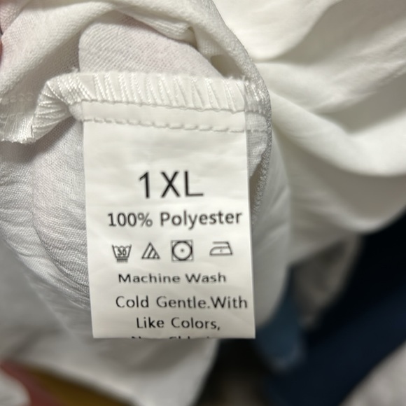 Plus Size Casual Tank Top, Women's Plus Plain V Neck Occassion Elegant Tank Top - Picture 4 of 4